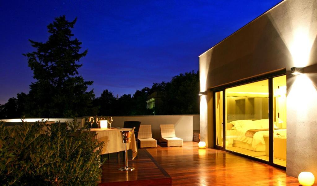 Penthouse with Private Jacuzzi and Terrace